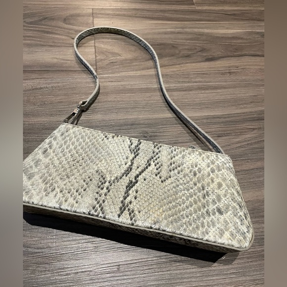 Beautiful, gray snake, skin leather Kenneth cole New York - Picture 1 of 3